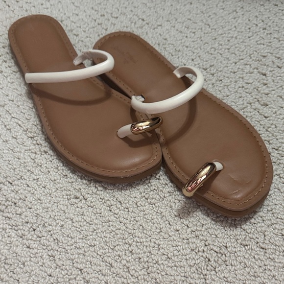 Universal Thread Tan and White Sandals - Picture 1 of 5